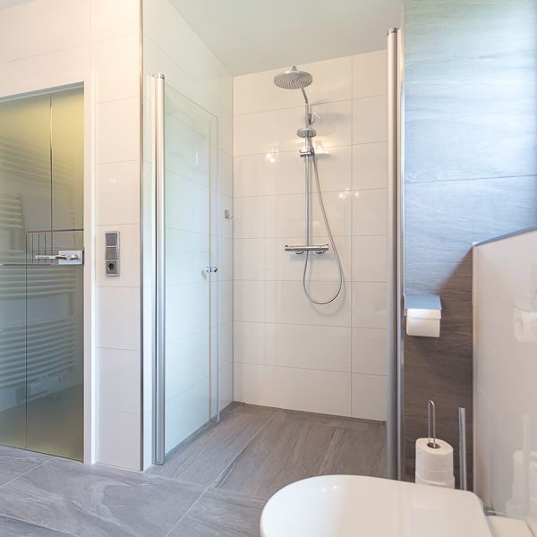 BUSCH FLIESEN - Privat-Bad, Fliesenleger Siegen, Fliesenleger Bad Berleburg, Fliesenleger Hilchenbach