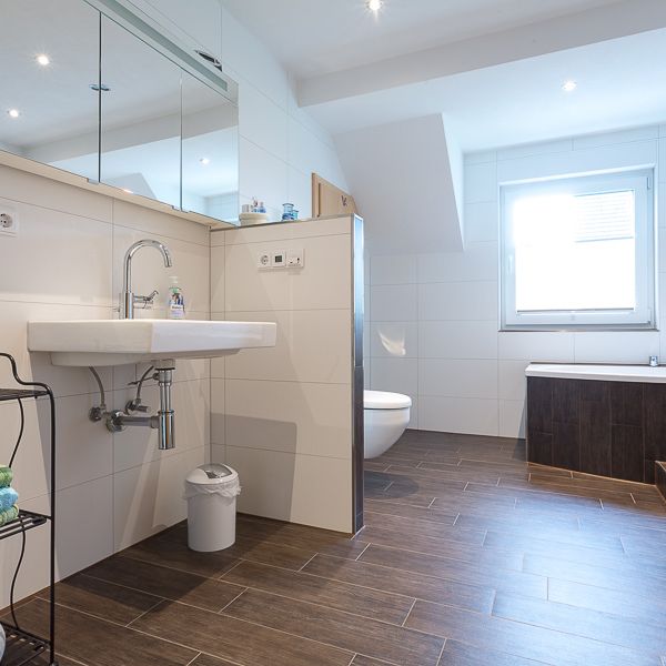 BUSCH FLIESEN - Privat-Bad, Fliesenleger Siegen, Fliesenleger Bad Berleburg, Fliesenleger Hilchenbach